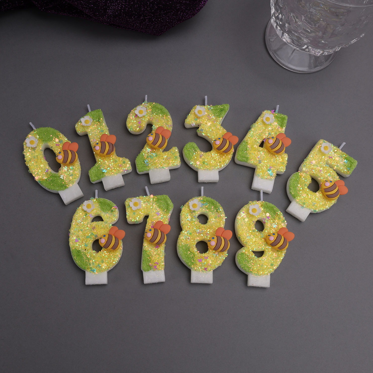 Holiday Candle Set - เทียนดิจิทัลสีเหลืองอมเขียว, เทียนตกแต่งลายผึ้งและดอกเดซี่ขนาดเล็ก, ของขวัญสำหรับงานปาร์ตี้, เทียนสำหรับวันเกิดและวันครบรอบ